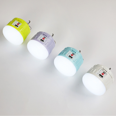 30W/50W zonne-LED oplaadbaar licht voor kamperen en noodgevallen 900lm lichtstroom
